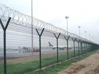 乐久丝网带您了解机场护栏网的相关资料.jpg